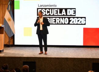 Valdés presentó la Escuela de Gobierno como un espacio para generar nuevos paradigmas en gestión pública