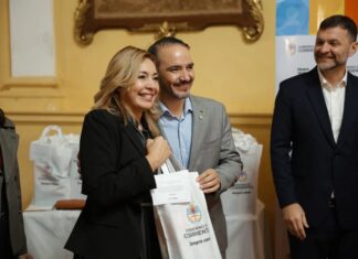 El gobernador Juan Pablo Valdés agasajó a los periodistas por su día